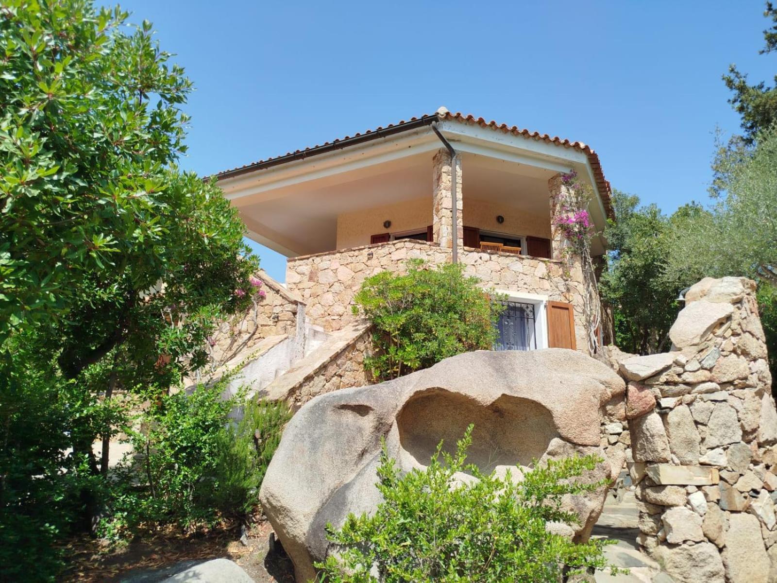 Villa Vista Mare Cala Ginepro Punta Molara Exterior photo